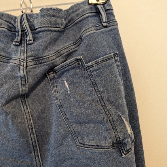 Good American Good Straight Split Pocket Jeans - Picture 10 of 16